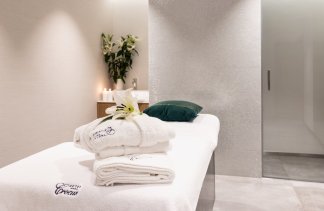 Hotele 4**** - Hotel**** CROCUS - service - zdjęcie 10 