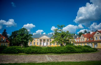 Pałace - Pałac w Racocie - Stadnina Koni Racot Sp. z o.o. - obiekt - zdjęcie 7 