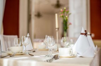 Pałace - Pałac w Racocie - Stadnina Koni Racot Sp. z o.o. - restaurant - zdjęcie 3 