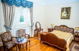 Pałace - Pałac w Racocie - Stadnina Koni Racot Sp. z o.o. - Pokoje - zdjęcie 1 