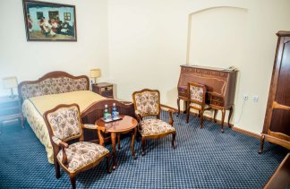 Pałace - Pałac w Racocie - Stadnina Koni Racot Sp. z o.o. - Pokoje - zdjęcie 3 