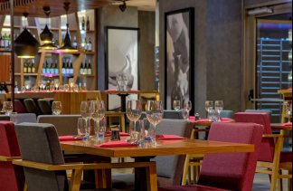 Hotele 4**** - Hotel Mercure Wrocław Centrum **** - restaurant - zdjęcie 10 