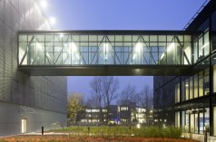 Uczelnie - Centrum Zaawansowanych Materiałów i Technologii CEZAMAT - zdjęcie 3