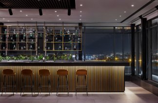 Hotele 4**** - Q Hotel Plus Wrocław Bielany - restaurant - zdjęcie 14 