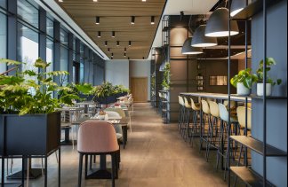 Hotele 4**** - Q Hotel Plus Wrocław Bielany - restaurant - zdjęcie 1 