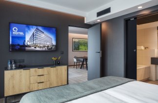 Hotele 4**** - Q Hotel Plus Wrocław Bielany - Pokoje - zdjęcie 3 