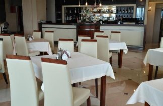 Centrum Konferencyjno-Wypoczynkowe - Centrum Wypoczynku i Rehabilitacji Umina - restaurant - zdjęcie 2 