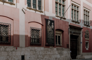 Pałace - Muzeum Narodowe w Krakowie - Galeria Sztuki w Sukiennicach i Pałac biskupa Erazma Ciołka - obiekt - zdjęcie 2 