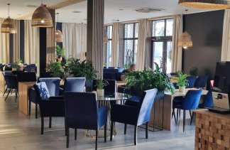 Hotele konferencyjne - Hotel Natural w Rezerwacie z Plażą na Wyspie - restaurant - zdjęcie 3 