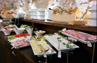 Sale konferencyjne - Uzdrowiska Kłodzkie S.A. Grupa PGU Uzdrowisko Polanica-Zdrój - restaurant - zdjęcie 2 