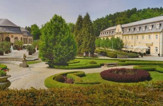 Obiekty kultury - Uzdrowiska Kłodzkie S.A. Grupa PGU  Teatr Zdrojowy im. S. Moniuszki - obiekt - zdjęcie 4 