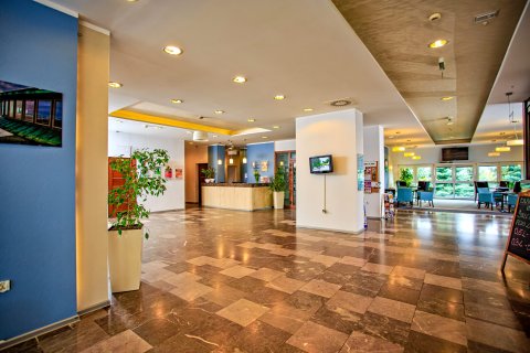 Hotele ** - Hotel Karolinka - zdjęcie 2