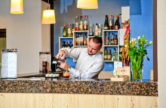 Hotele ** - Hotel Karolinka - restaurant - zdjęcie 1 