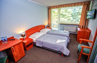 Hotele ** - Hotel Karolinka - Pokoje - zdjęcie 10 