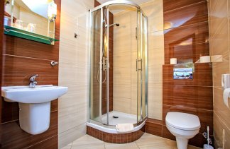 Hotele ** - Hotel Karolinka - Pokoje - zdjęcie 3 