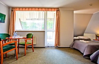 Hotele ** - Hotel Karolinka - Pokoje - zdjęcie 4 