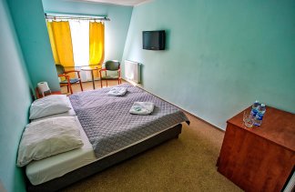 Hotele ** - Hotel Karolinka - Pokoje - zdjęcie 7 