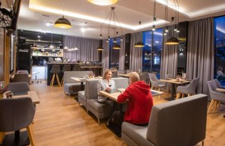 Hotele konferencyjne - HOLISTIC Centrum Terapii Mięśniowo-Powięziowej - restaurant - zdjęcie 2 