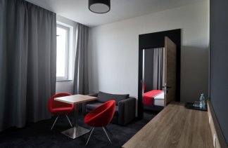 Obiekty konferencyjne - Centrum Szkoleniowo-Konferencyjne Autodrom Jastrząb - Pokoje - zdjęcie 2 