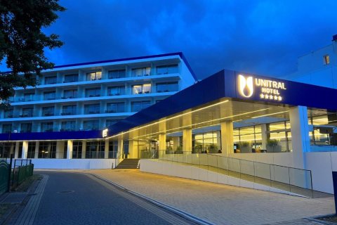 Hotele 4**** - Hotel Unitral - zdjęcie 2