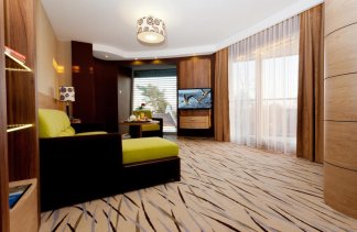 Hotele 4**** - Hotel Unitral - Pokoje - zdjęcie 4 