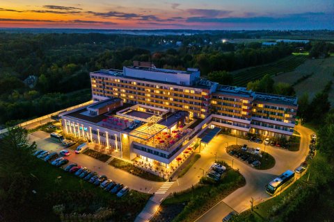 Hotele konferencyjne - Arche Nałęczów dawne Sanatorium Milicyjne - zdjęcie 2