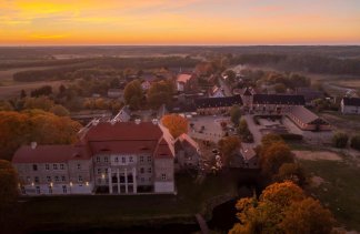 Pałace - Pałac Siemczyno - obiekt - zdjęcie 1 