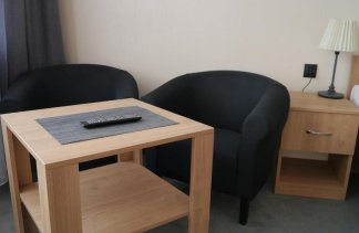 Obiekty szkoleniowe - PZN Ośrodek Rehabilitacji i Szkolenia „HOMER" - Pokoje - zdjęcie 3 