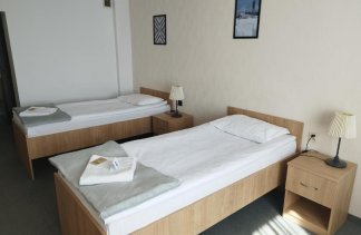 Obiekty szkoleniowe - PZN Ośrodek Rehabilitacji i Szkolenia „HOMER" - Pokoje - zdjęcie 5 