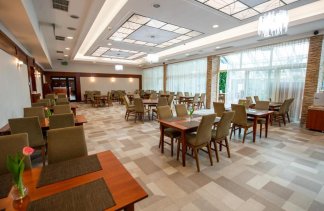 Centrum Konferencyjno-Wypoczynkowe - Resort Jurajski - restaurant - zdjęcie 7 