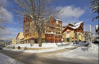 Hotele 4**** - Mercure Krynica Zdrój Resort & SPA - obiekt - zdjęcie 1 