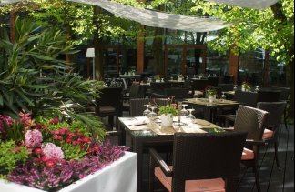 Hotele 4**** - Hotel NARVIL Conference & SPA - restaurant - zdjęcie 4 