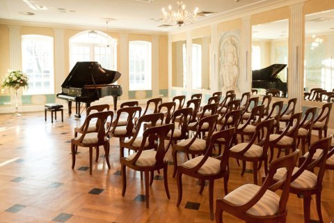 Hotele 4**** - Pałac Romantyczny - zdjęcie 2