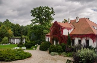Pałace - Dwór Giemzów - obiekt - zdjęcie 1 