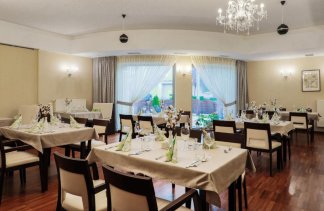 Hotele 3*** - Hotel Borowiecki - restaurant - zdjęcie 5 