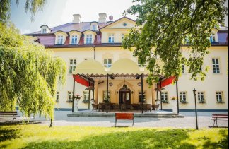 Pałace - Pałac Izbicko - obiekt - zdjęcie 1 