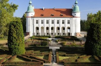 Hotele 3*** - Zamek w Baranowie Sandomierskim - obiekt - zdjęcie 2 