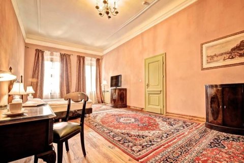 Pałace - Pałac Wiechlice - zdjęcie 2