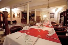 Hotele 3*** - Zespół Dworski Hotel Sarmata - zdjęcie 4