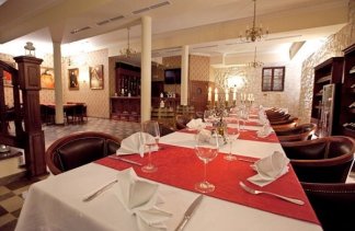 Hotele 3*** - Zespół Dworski Hotel Sarmata - obiekt - zdjęcie 4 