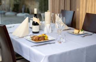 Hotele 4**** - Centrum Zdrowia i Wypoczynku Król Plaza SPA - restaurant - zdjęcie 1 