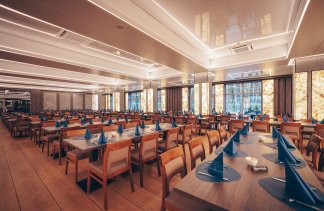 Hotele 4**** - Hotel Senator**** - restaurant - zdjęcie 2 