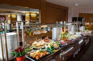 Hotele 4**** - Interferie Sport Hotel Bornit - restaurant - zdjęcie 3 