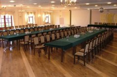 Hotele 3*** - Hotel-Restauracja Chata Karczowiska - zdjęcie 3