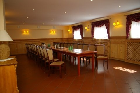 Hotele 3*** - Hotel-Restauracja Chata Karczowiska - zdjęcie 2