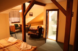 Ośrodki szkoleniowe - Kompleks Rekreacyjno-Sportowy "Dom nad Jeziorem" - Pokoje - zdjęcie 4 