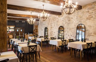 Hotele 3*** - Hotel Podklasztorze *** - restaurant - zdjęcie 2 