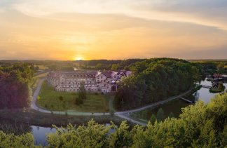 Hotele konferencyjne - Dolina Charlotty Resort & SPA - obiekt - zdjęcie 1 