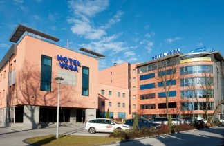 Hotele 3*** - Hotel Vega - obiekt - zdjęcie 1 
