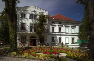 Hotele 3*** - Hotel Bugatti - obiekt - zdjęcie 1 